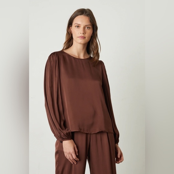 Velvet By Graham &  Spencer Leila Satin Puff Sleeve Top in Burlwood - Picture 1 of 8